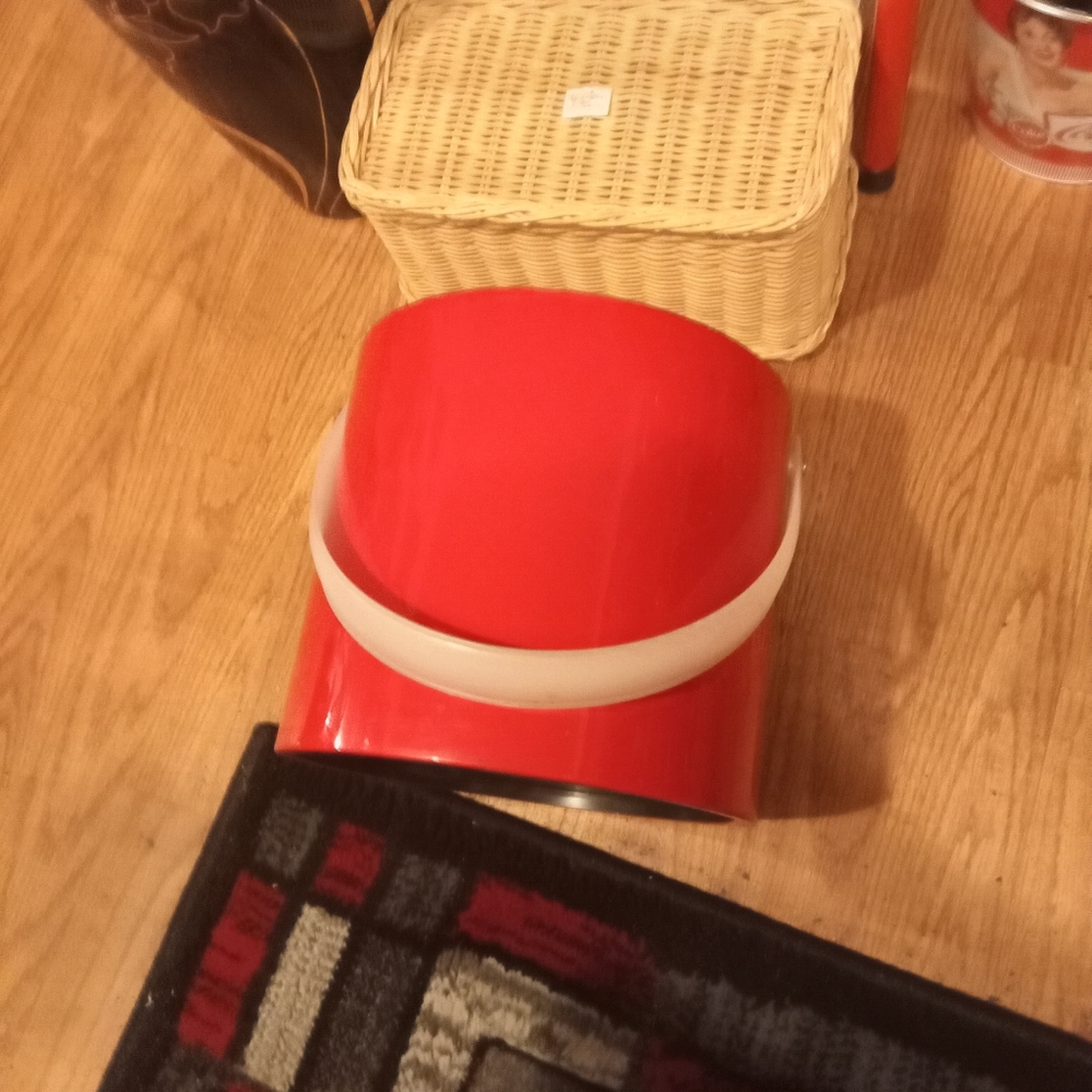 Red contemporary ice bucket with handle
